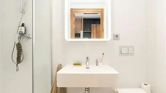 Rooms in Cornellà de Llobregat - photo 3