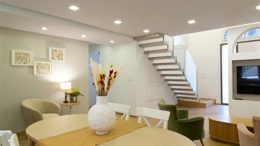 Houses in Bologna - photo 1