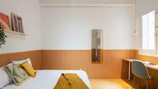 Rooms in Madrid Centro - photo 9