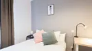 Room for rent, Madrid Retiro, Madrid, &lt;span class=&quot;blurred street&quot; onclick=&quot;ProcessAdRequest(9978452)&quot;&gt;&lt;span class=&quot;hint&quot;&gt;See streetname&lt;/span&gt;[xxxxxxxxxxxxx]&lt;/span&gt;