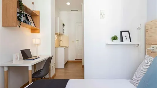 Rooms in Madrid Centro - photo 4