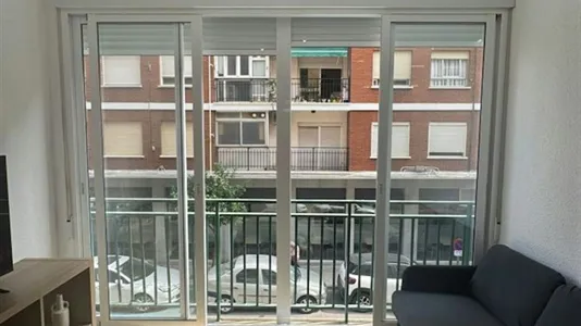 Rooms in Mislata - photo 10