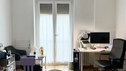 Room for rent in Milano Zona 6 - Barona, Lorenteggio, Milan