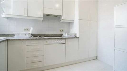 Rooms in Madrid Centro - photo 10