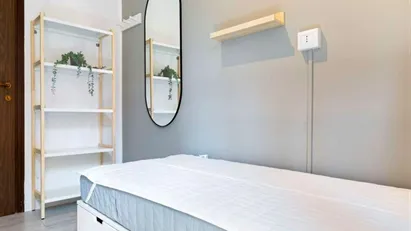 Room for rent in Milano Zona 5 - Vigentino, Chiaravalle, Gratosoglio, Milan