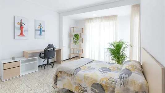Rooms in Elche/Elx - photo 1