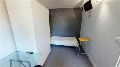 Room for rent in Grenoble, Auvergne-Rhône-Alpes