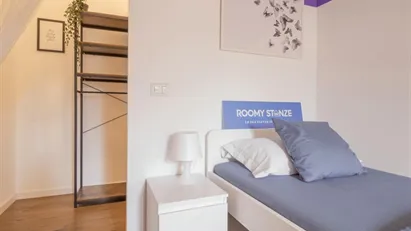 Room for rent in Pavia, Lombardia
