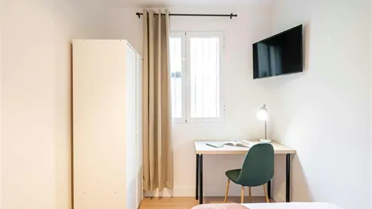 Rooms in Madrid Centro - photo 5