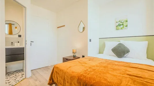 Rooms in Paris 19ème arrondissement - photo 2