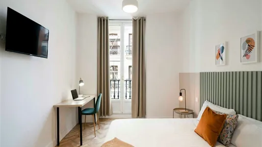 Rooms in Madrid Centro - photo 8