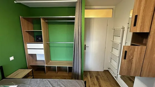 Rooms in Saint-Julien-en-Genevois - photo 4