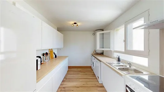 Rooms in Saint-Julien-en-Genevois - photo 1