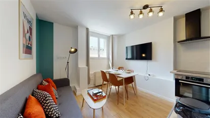 Room for rent in L'Haÿ-les-Roses, Île-de-France