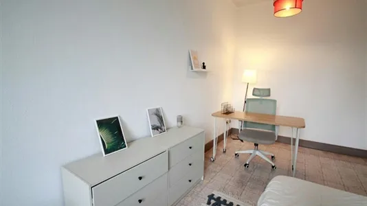 Rooms in Barcelona Eixample - photo 5