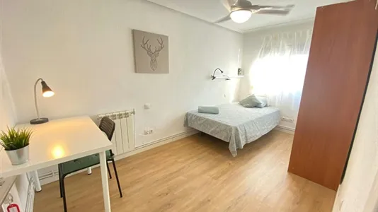 Rooms in Madrid Puente de Vallecas - photo 1