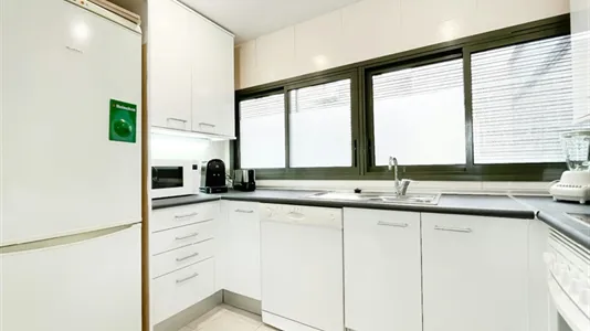 Apartments in El Encinar de los Reyes - photo 9