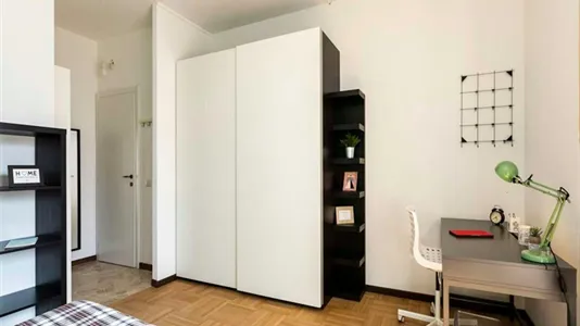 Rooms in Milano Zona 2 - Stazione Centrale, Gorla, Turro, Greco, Crescenzago - photo 3