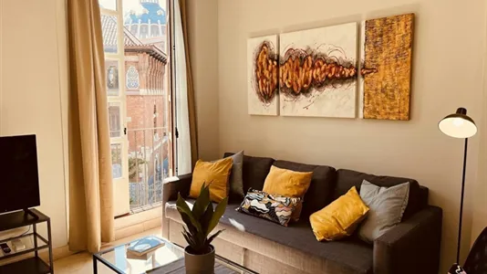 Apartments in Valencia Ciutat Vella - photo 2