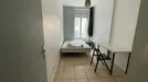 Room for rent, Lyon, Auvergne-Rhône-Alpes, &lt;span class=&quot;blurred street&quot; onclick=&quot;ProcessAdRequest(13288072)&quot;&gt;&lt;span class=&quot;hint&quot;&gt;See streetname&lt;/span&gt;[xxxxxxxxxxxxx]&lt;/span&gt;