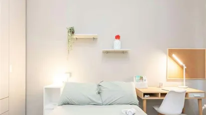 Room for rent in Milano Zona 5 - Vigentino, Chiaravalle, Gratosoglio, Milan
