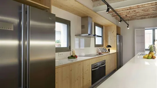 Rooms in Barcelona Eixample - photo 10