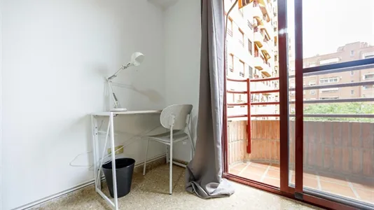 Rooms in el Camí de Vera - photo 6