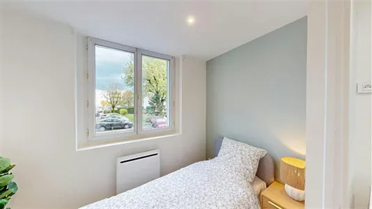 Apartments in Grenoble - photo 3
