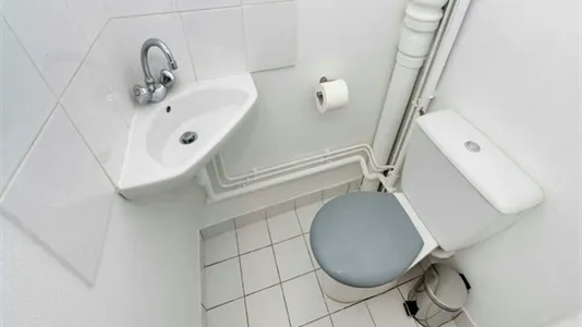 Rooms in Paris 16ème arrondissement (South) - photo 8