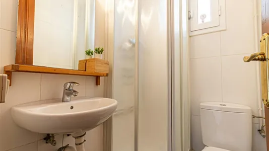 Rooms in Barcelona Eixample - photo 4