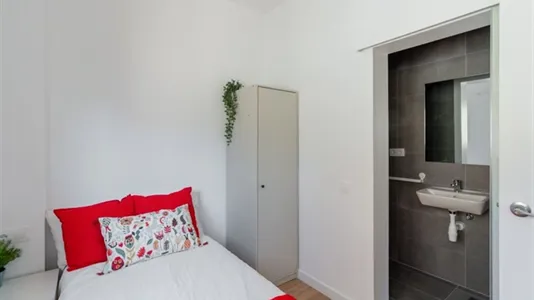 Rooms in Barcelona Gràcia - photo 8