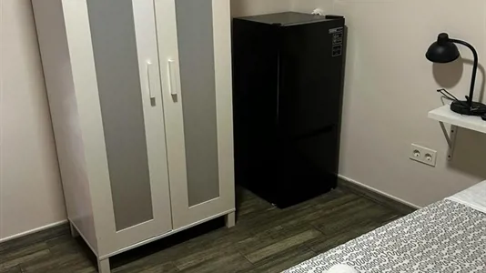 Rooms in León - photo 2