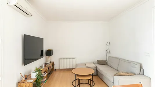 Apartments in Barcelona Eixample - photo 3