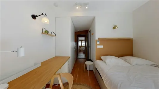 Rooms in Paris 17ème arrondissement - photo 2