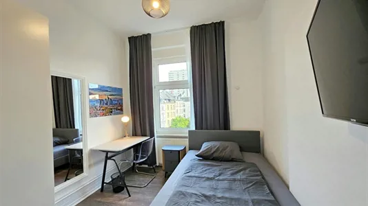 Rooms in Frankfurt Süd - photo 2