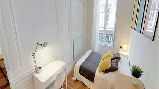 Rooms in Lyon - photo 2