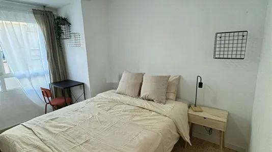 Rooms in Tavernes Blanques - photo 2