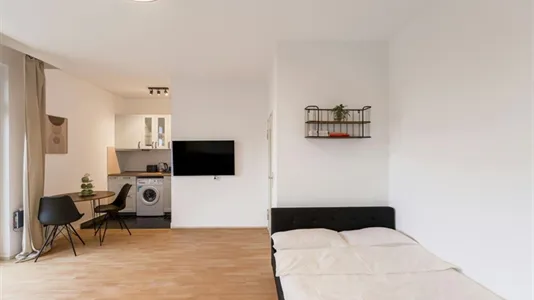 Apartments in Berlin Tempelhof-Schöneberg - photo 2