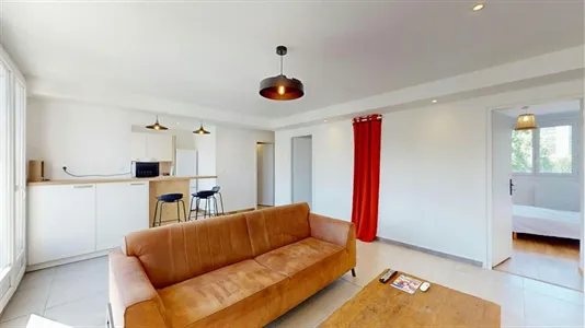 Rooms in Chambéry - photo 4