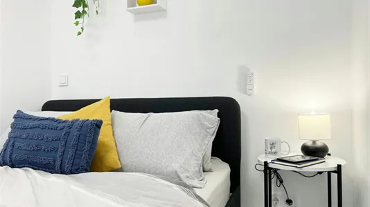 Rooms in Madrid Moncloa-Aravaca - photo 4