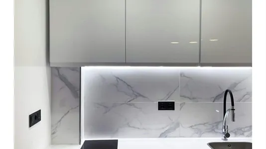 Rooms in Madrid Centro - photo 9