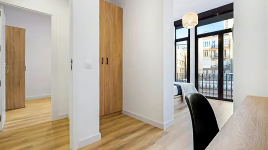 Rooms in Barcelona Eixample - photo 4