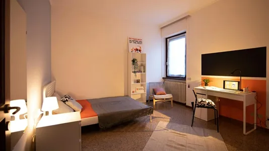 Rooms in Lecco - photo 1