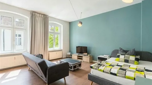 Apartments in Berlin Neukölln - photo 2