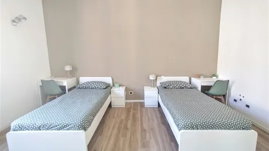 Apartments in Milano Zona 8 - Fiera, Gallaratese, Quarto Oggiaro - photo 2
