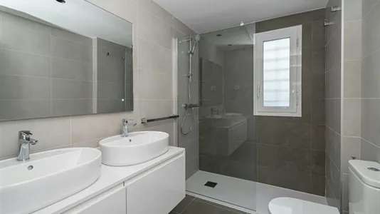 Rooms in Madrid Chamartín - photo 4