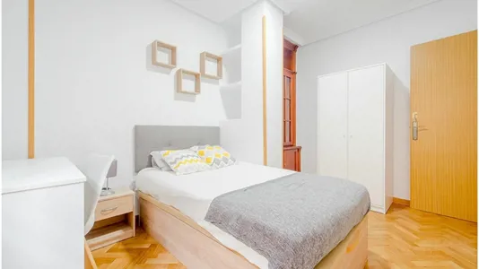 Rooms in Madrid Salamanca - photo 2