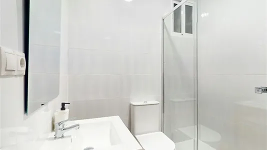 Rooms in Valencia Extramurs - photo 5