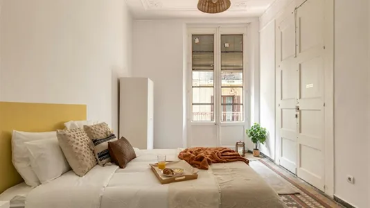 Rooms in Barcelona Ciutat Vella - photo 4