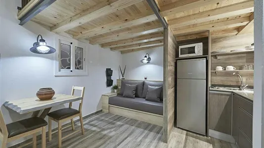 Apartments in Barcelona Ciutat Vella - photo 2